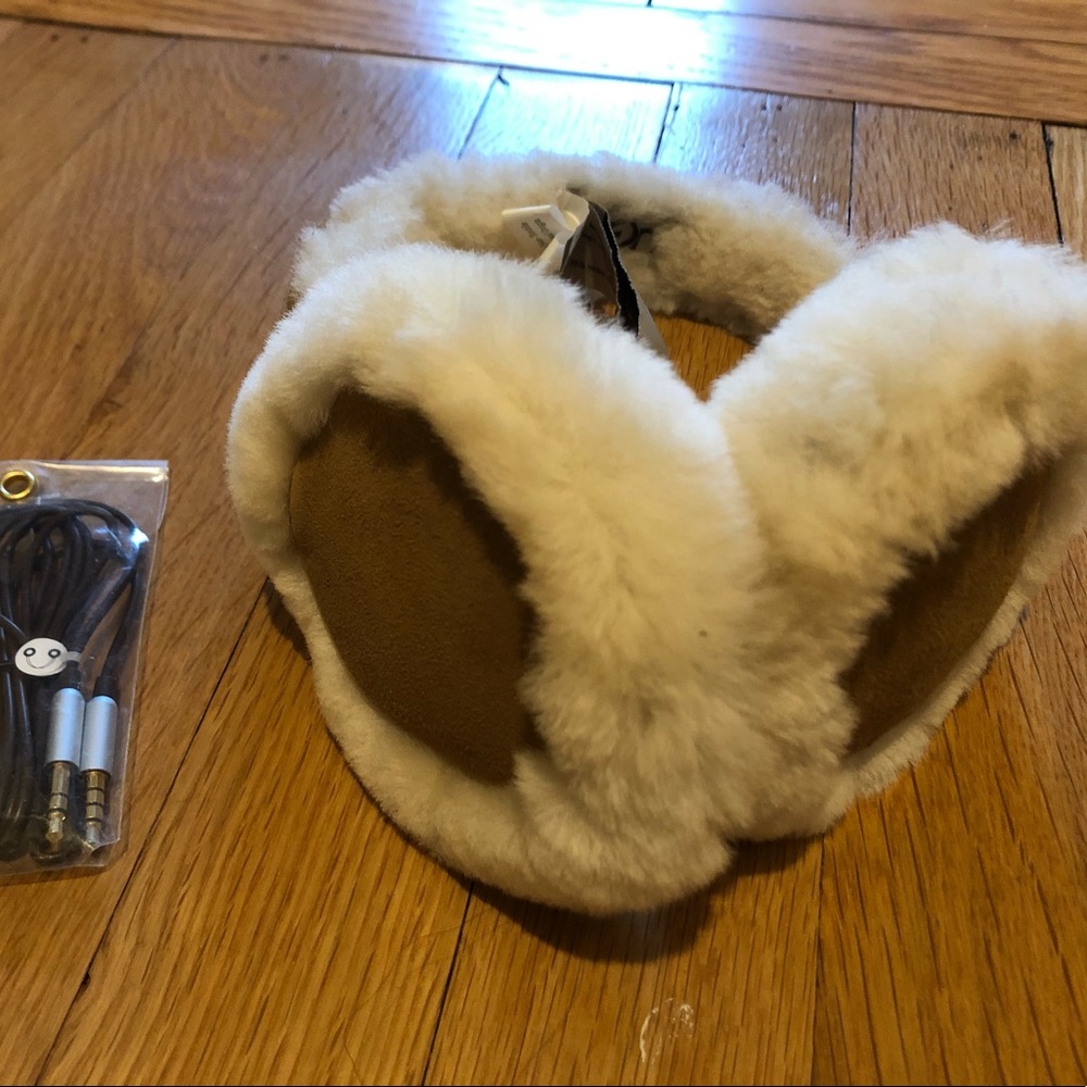 Ugg wired earmuffs